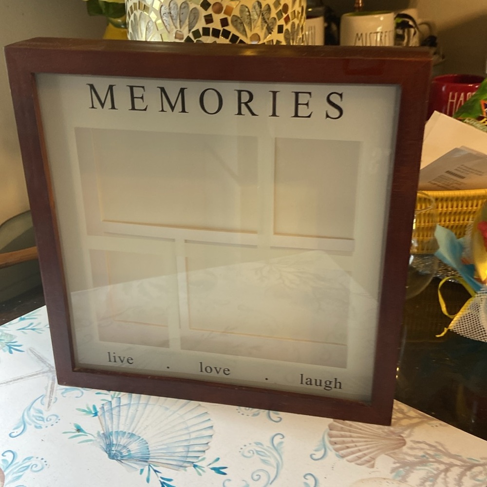 🤍 Memory Frame - Picture 2 of 7